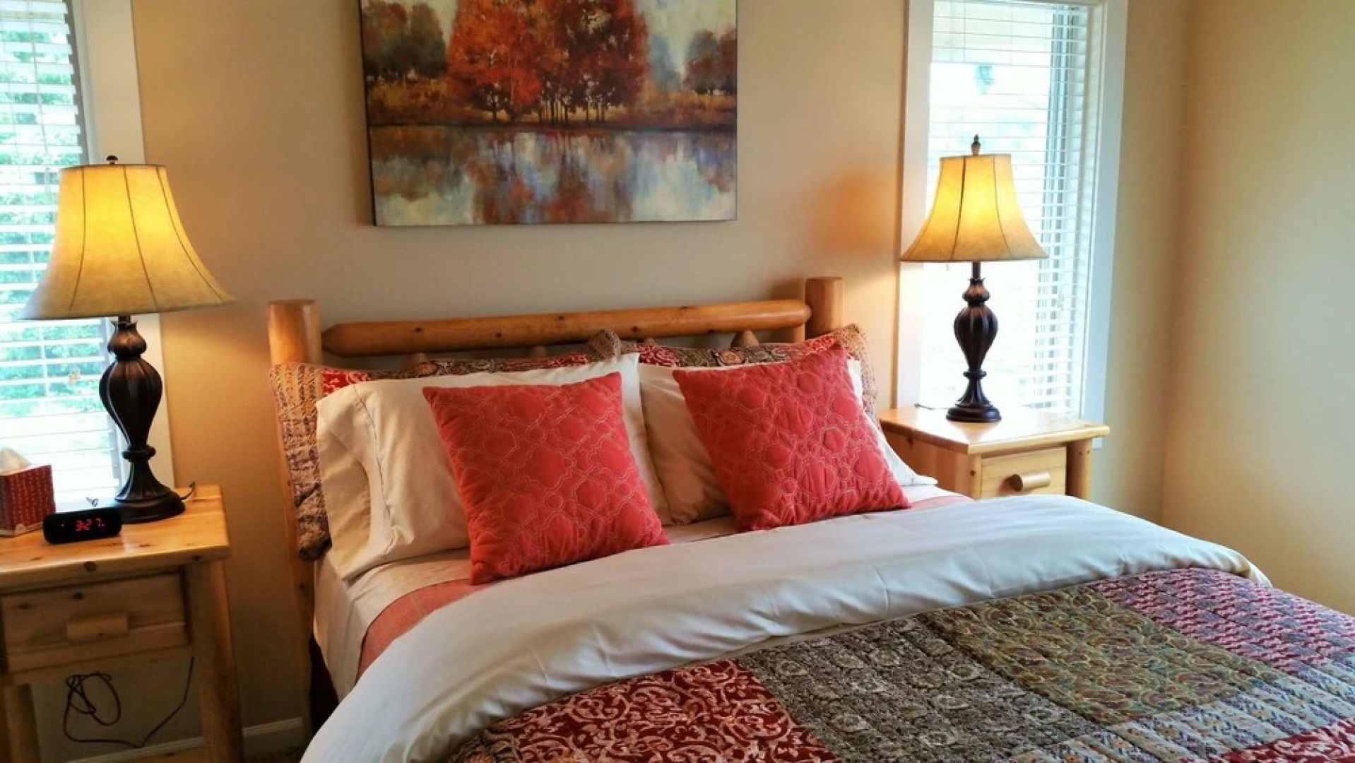 Silver Beach Lakeside Suite - One Bedroom Apartment