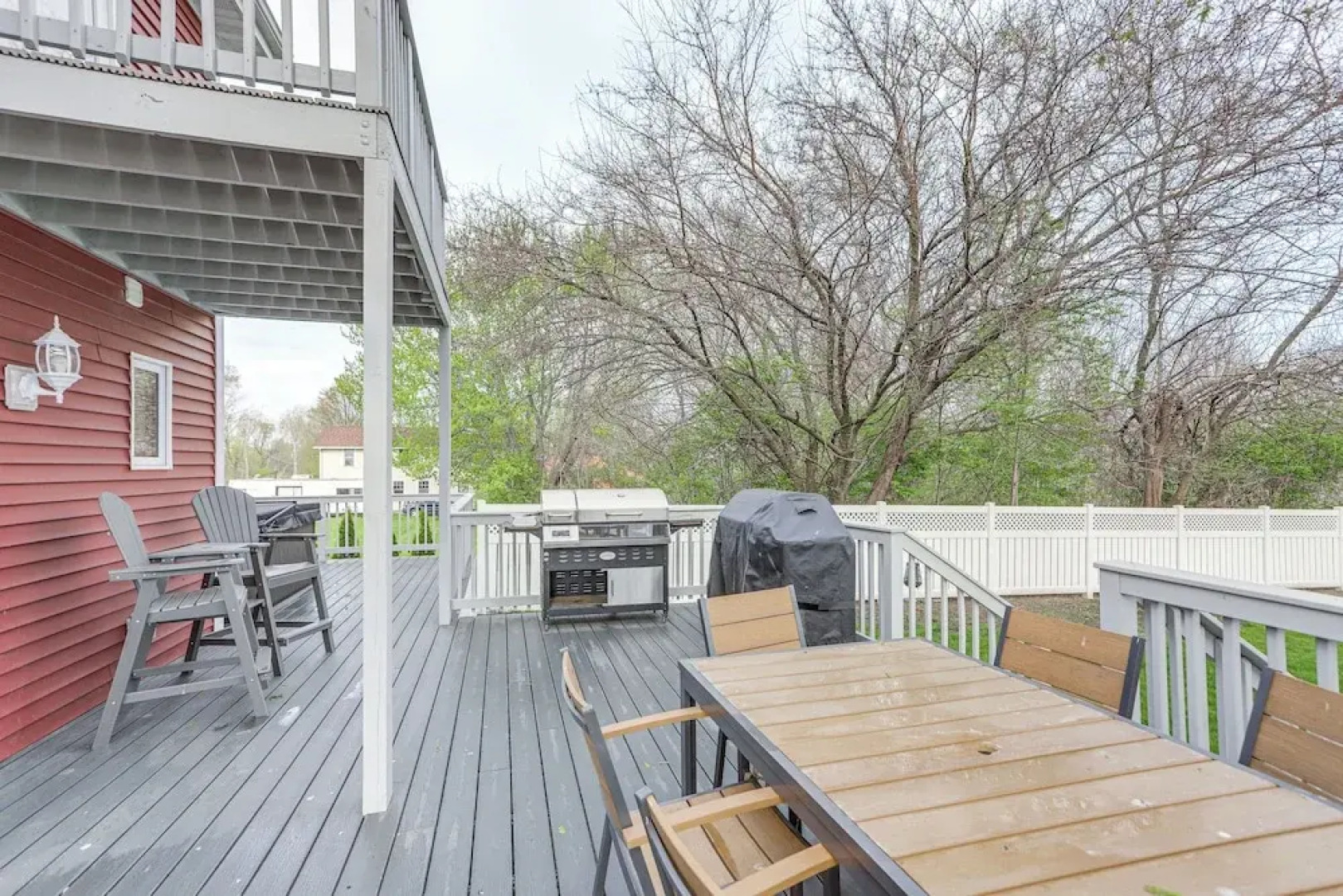 7 Mi to Cedar Point: Retreat w/ Hot Tub & Gazebo