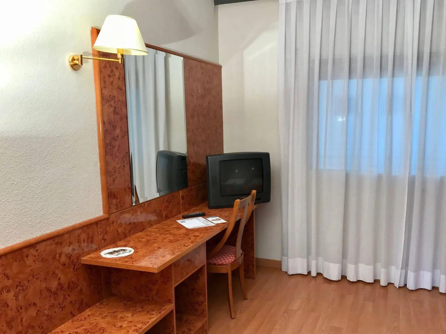 AP Hotel and Parking