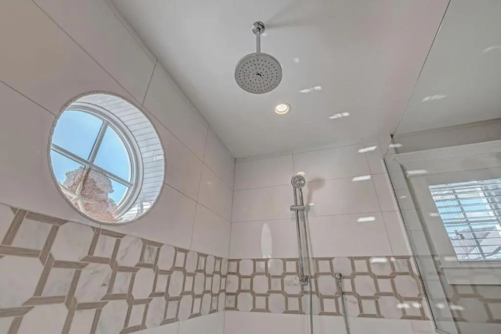 4 bed 4 and a half bath SLEEPS 10 elevator Heated Pool Spa Free WiFi boat dock