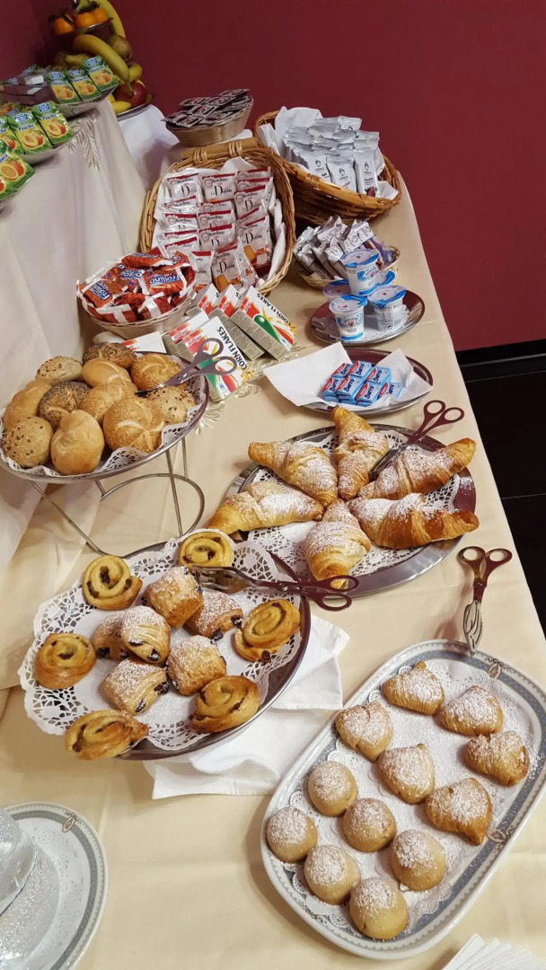 Отель Ascot Hotel