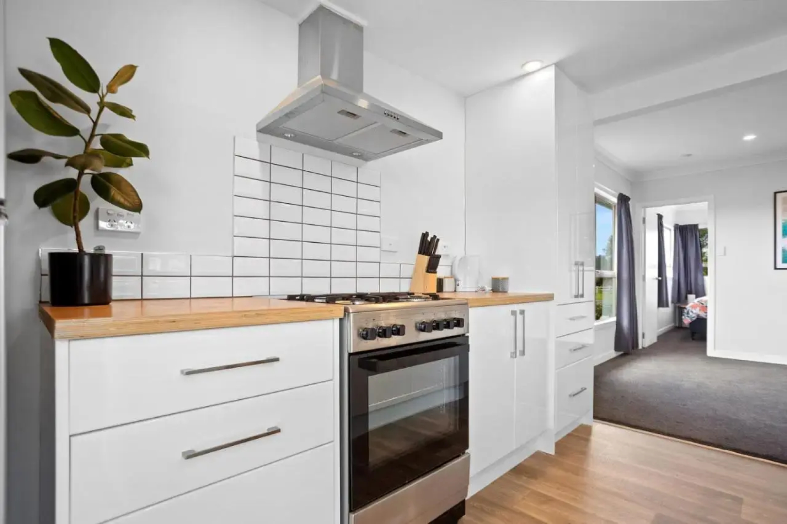 Coastal Breeze - Waihi Holiday Home