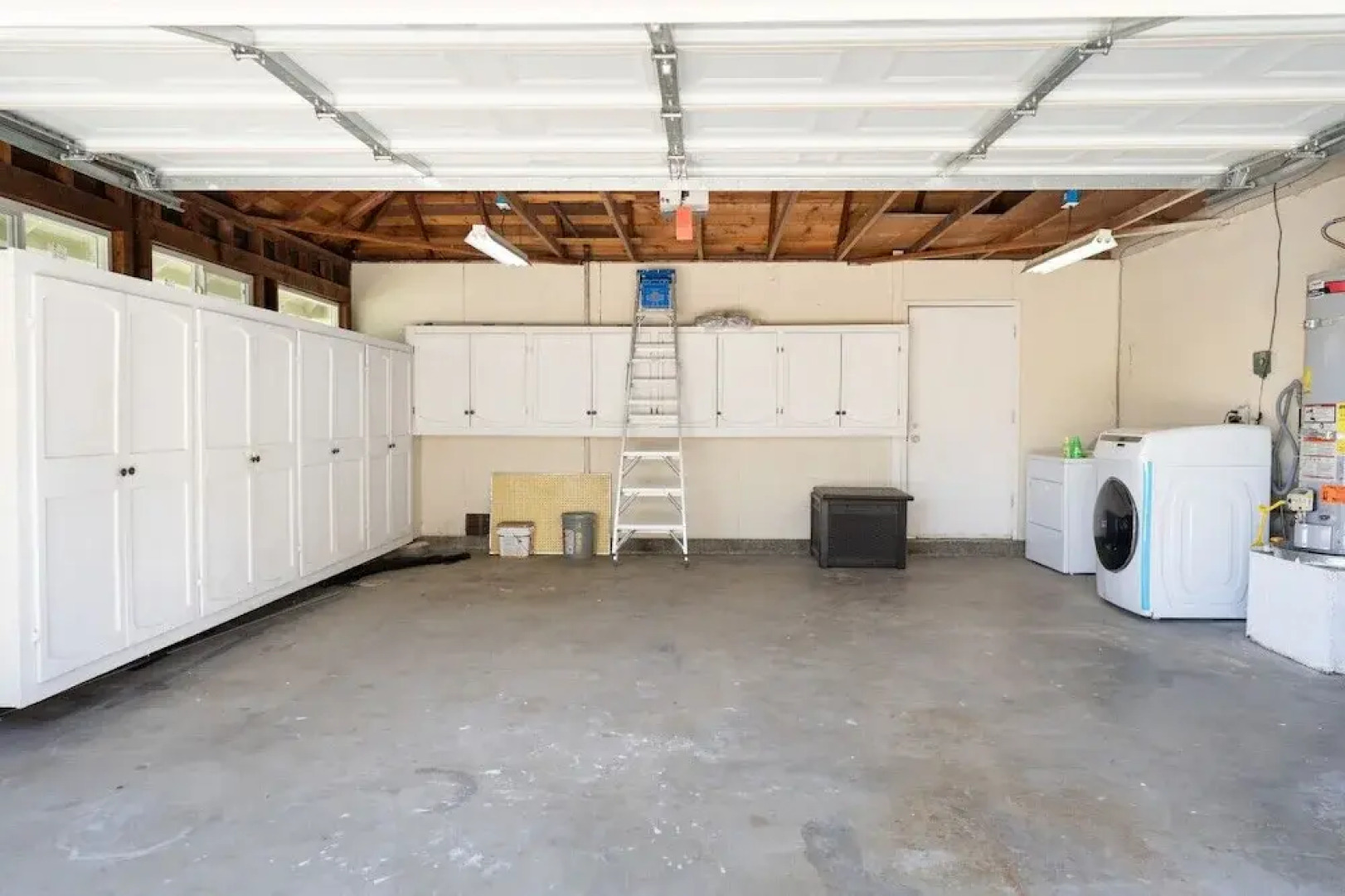 Spacious 4-bedroom Home With Large Yard AND Garage Near Knott S Berry Farm p67