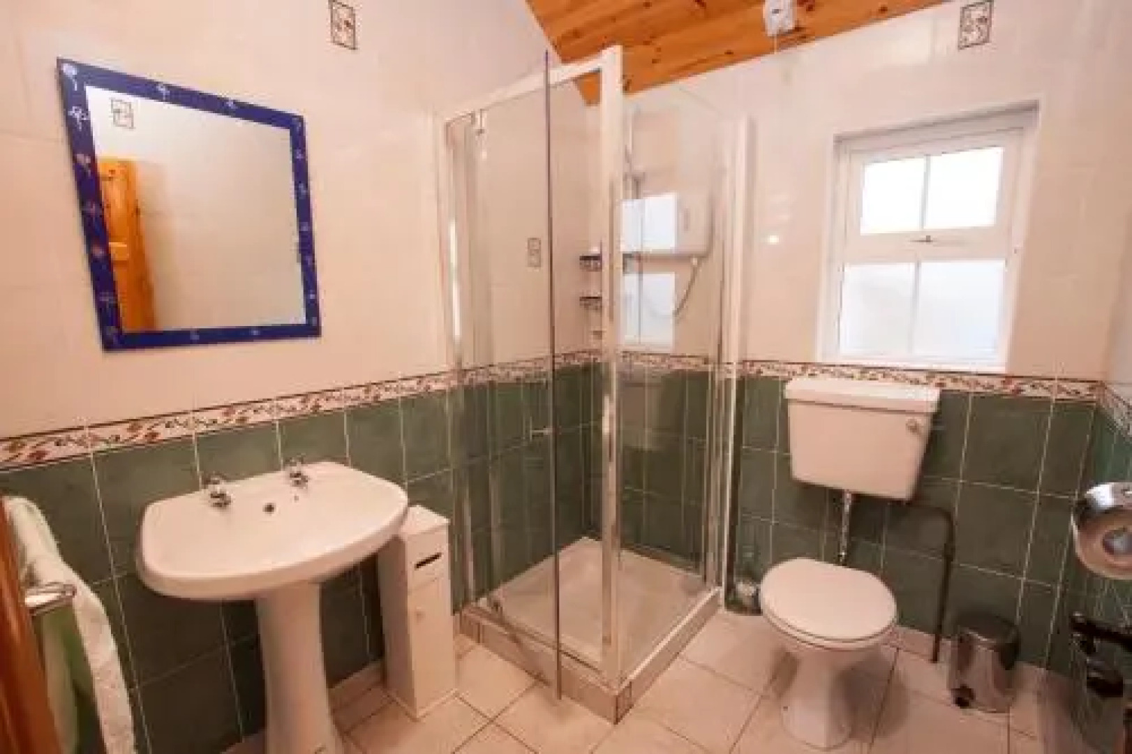 Beezies Self Catering Cottages