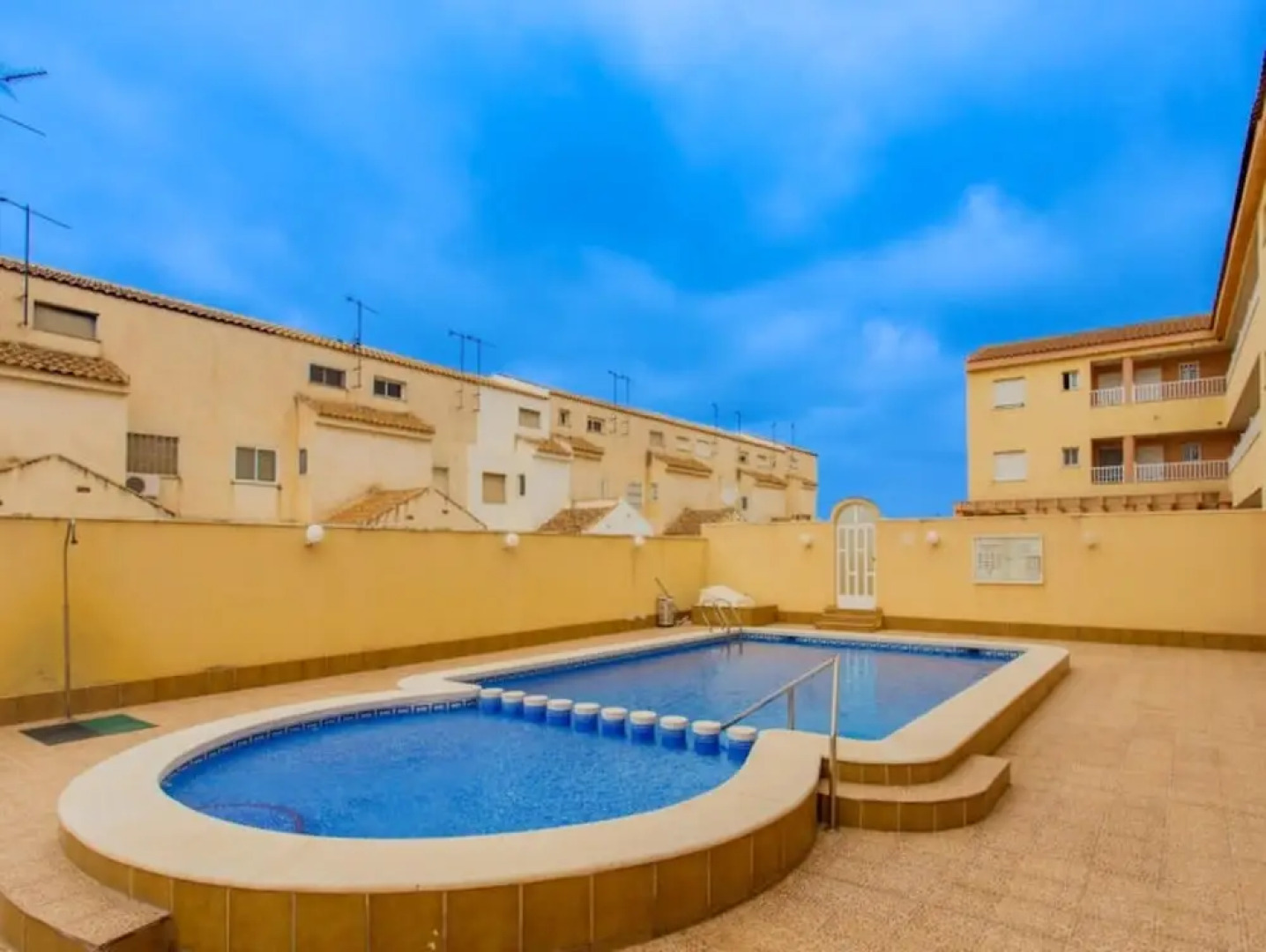 Apartment With 2 Bedrooms in Los Alcázares, With Wonderful City View, Shared Pool, Enclosed Garden Near the Beach