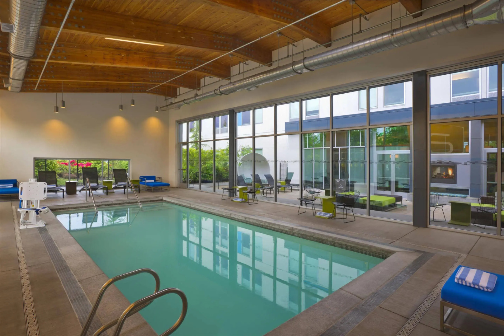 Aloft Portland Airport at Cascade Station