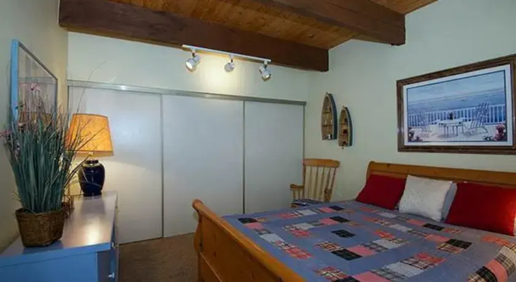 RedAwning 15 Cedar Crest