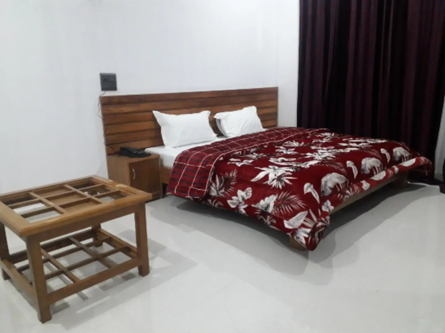 Hotel The Kedar Devs