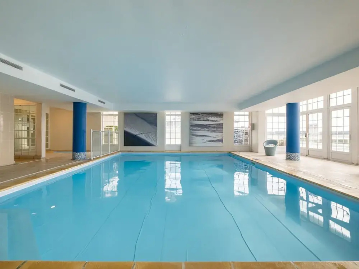 Flat on the Beach With Pool in Le Crotoy