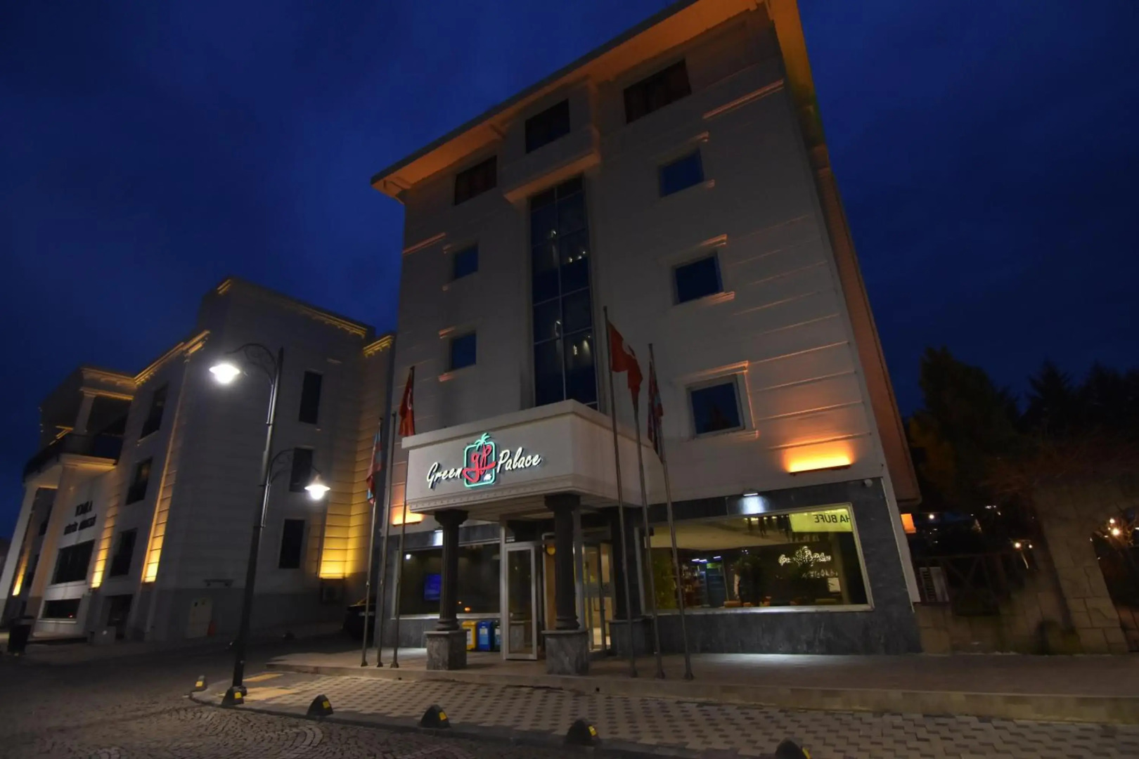 Отель Green Palace Suite 