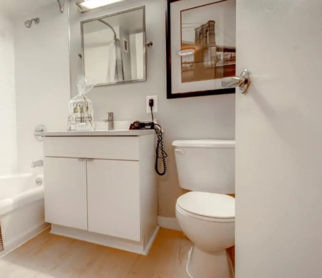 Global Luxury Suites at Monroe