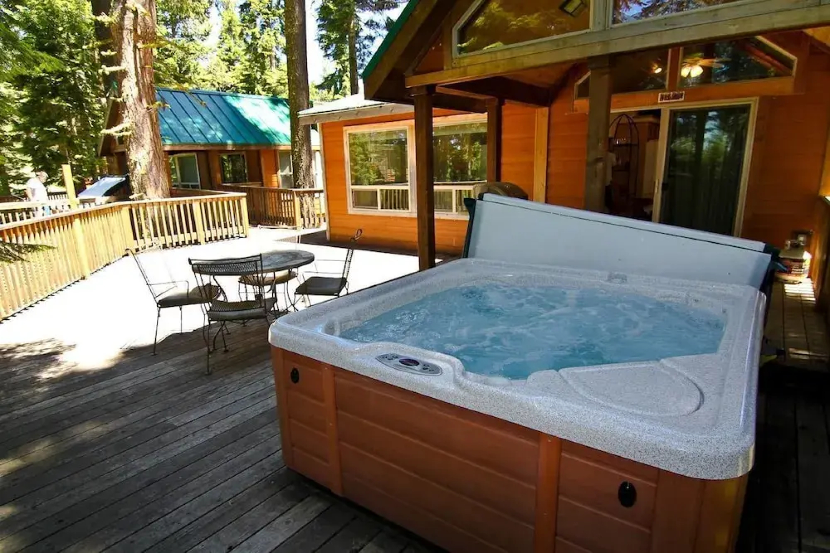 #40 The Cabins at Hyatt Lake-sleeps 6-pet Friendly