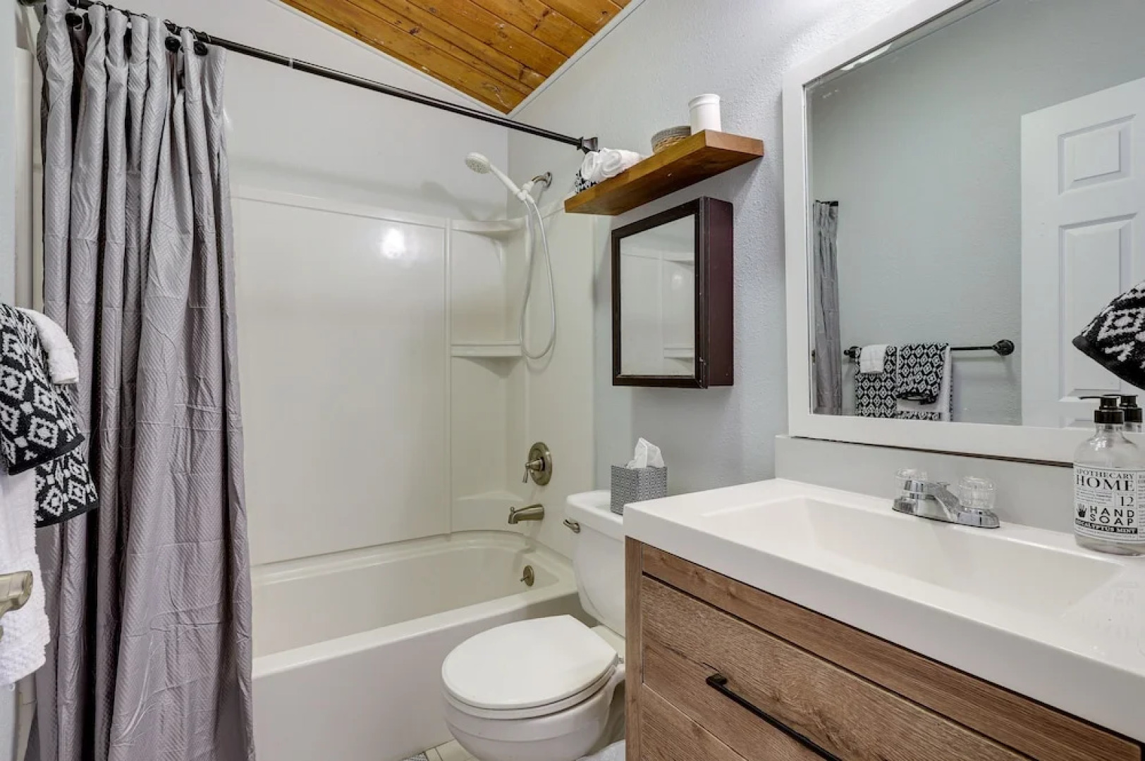 Peaceful Lower Lake Home ~ 5 Mi to Clear Lake!