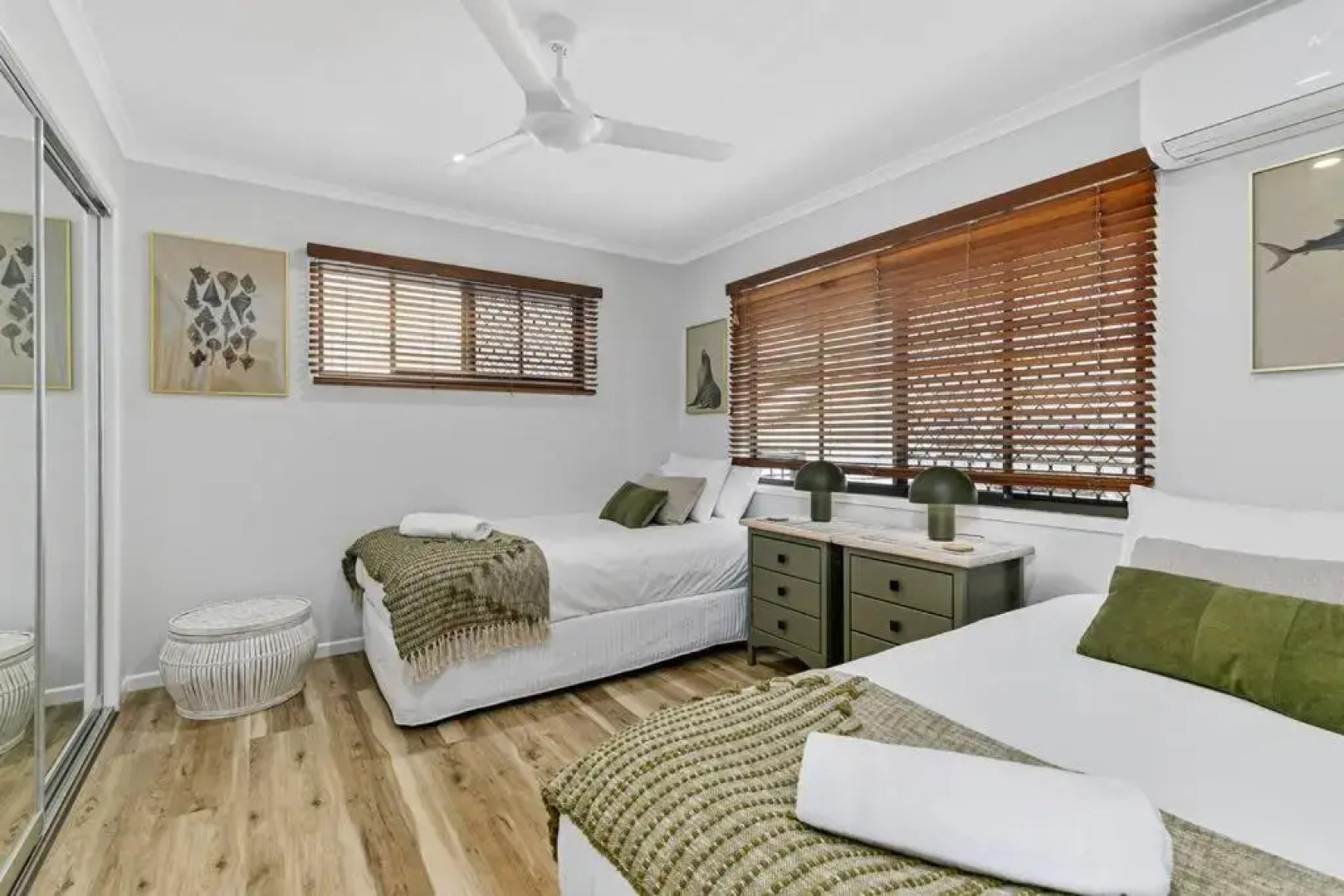 Yarabin - Luxury 6 Bedroom Home With Ocean Views