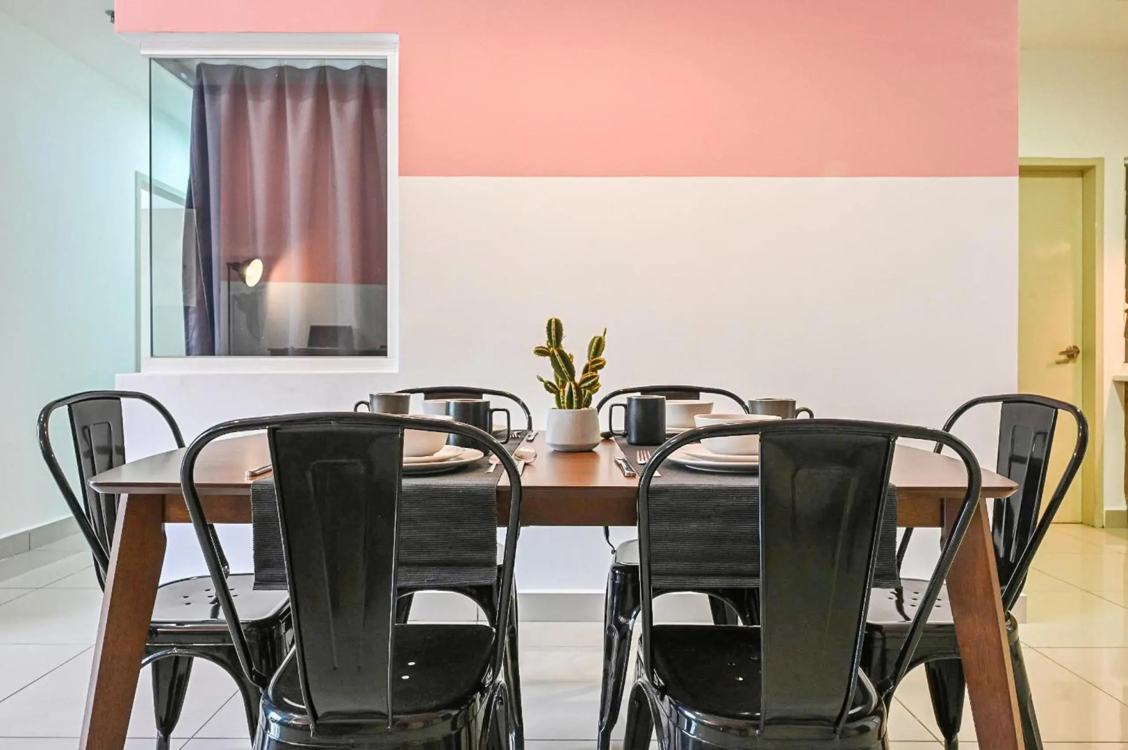 Up to 10PAX , Beside GEM IN MALL, Cyber@KLIA@Putra