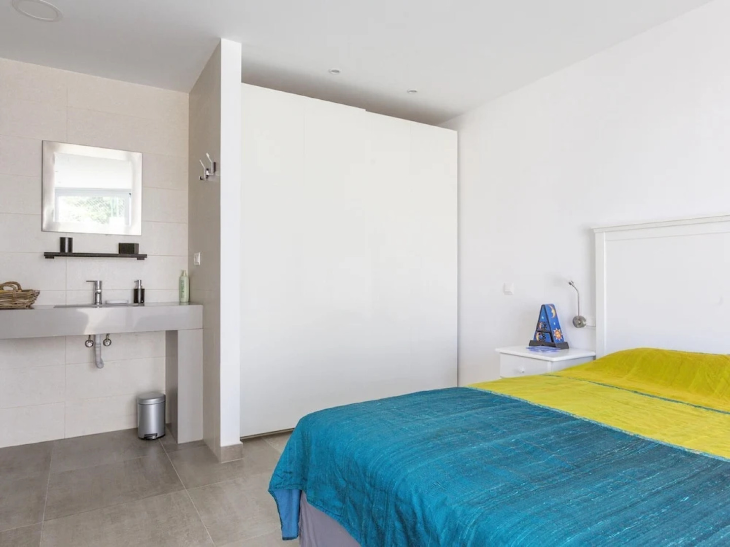 Attractive Villa in Caleta de Vélez with Private Pool