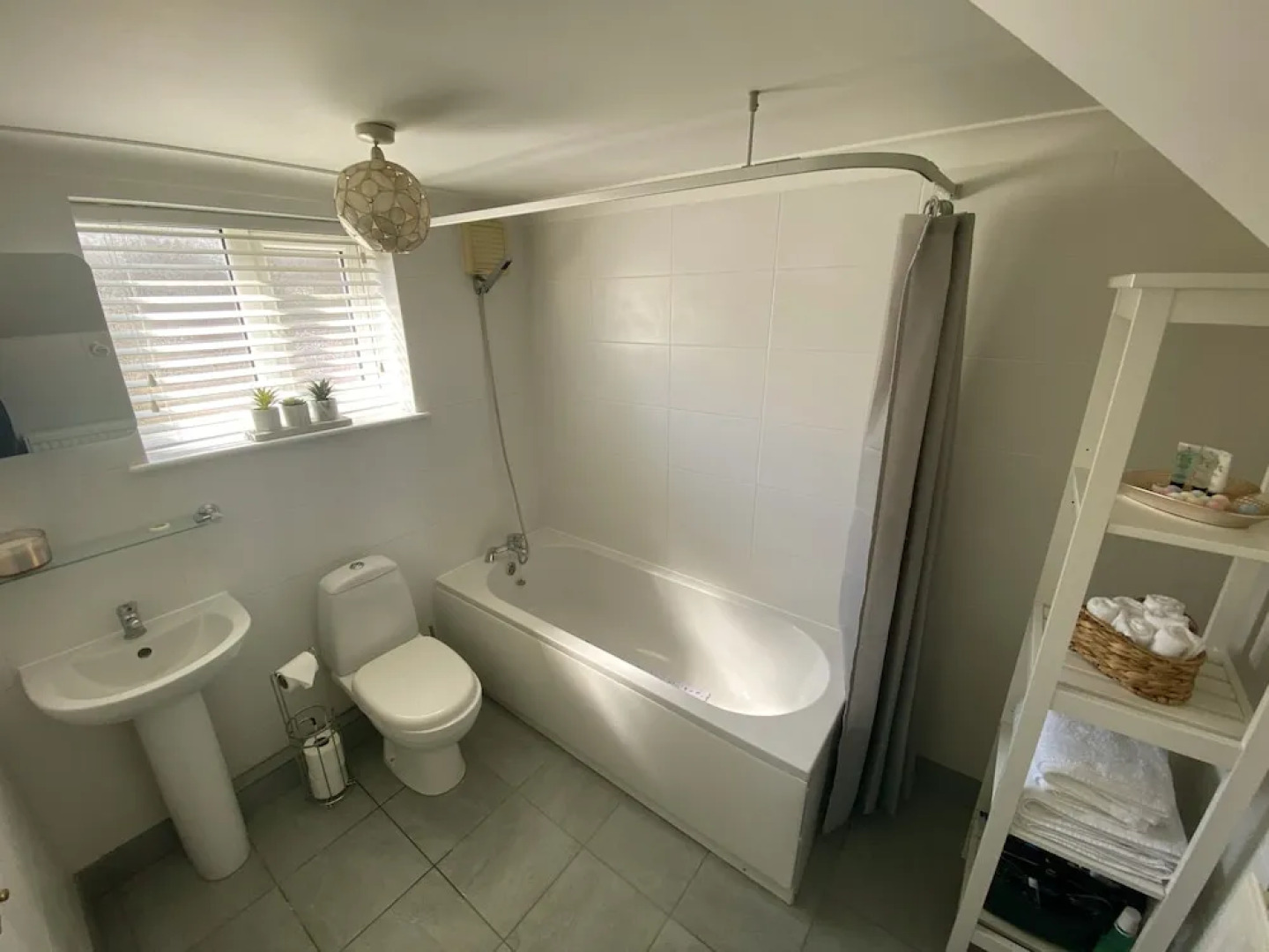 Stylish Apartment 16min from Stratford International