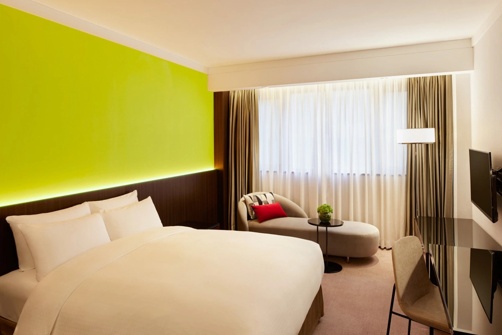 Prince, Marco Polo Hotel