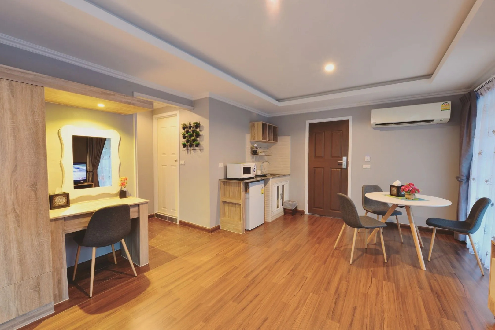 The Tamnan Pattaya Hotel & Resort