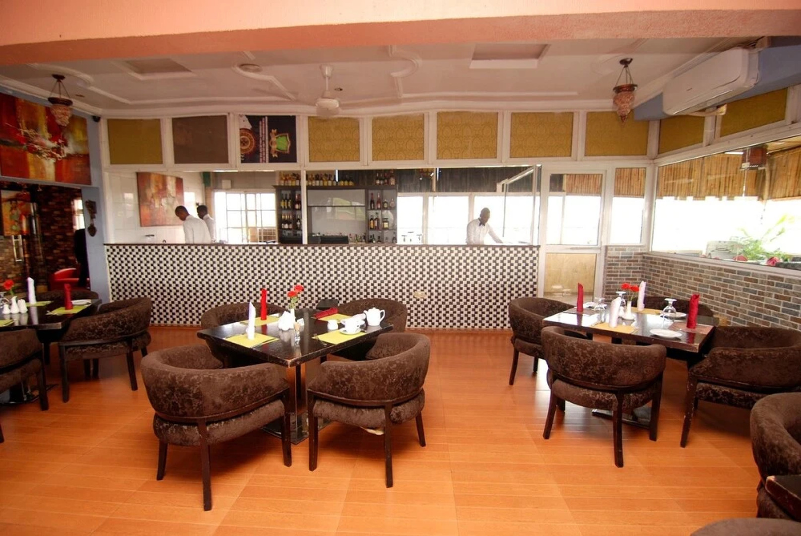 Lake Crescent Hotel & Suites