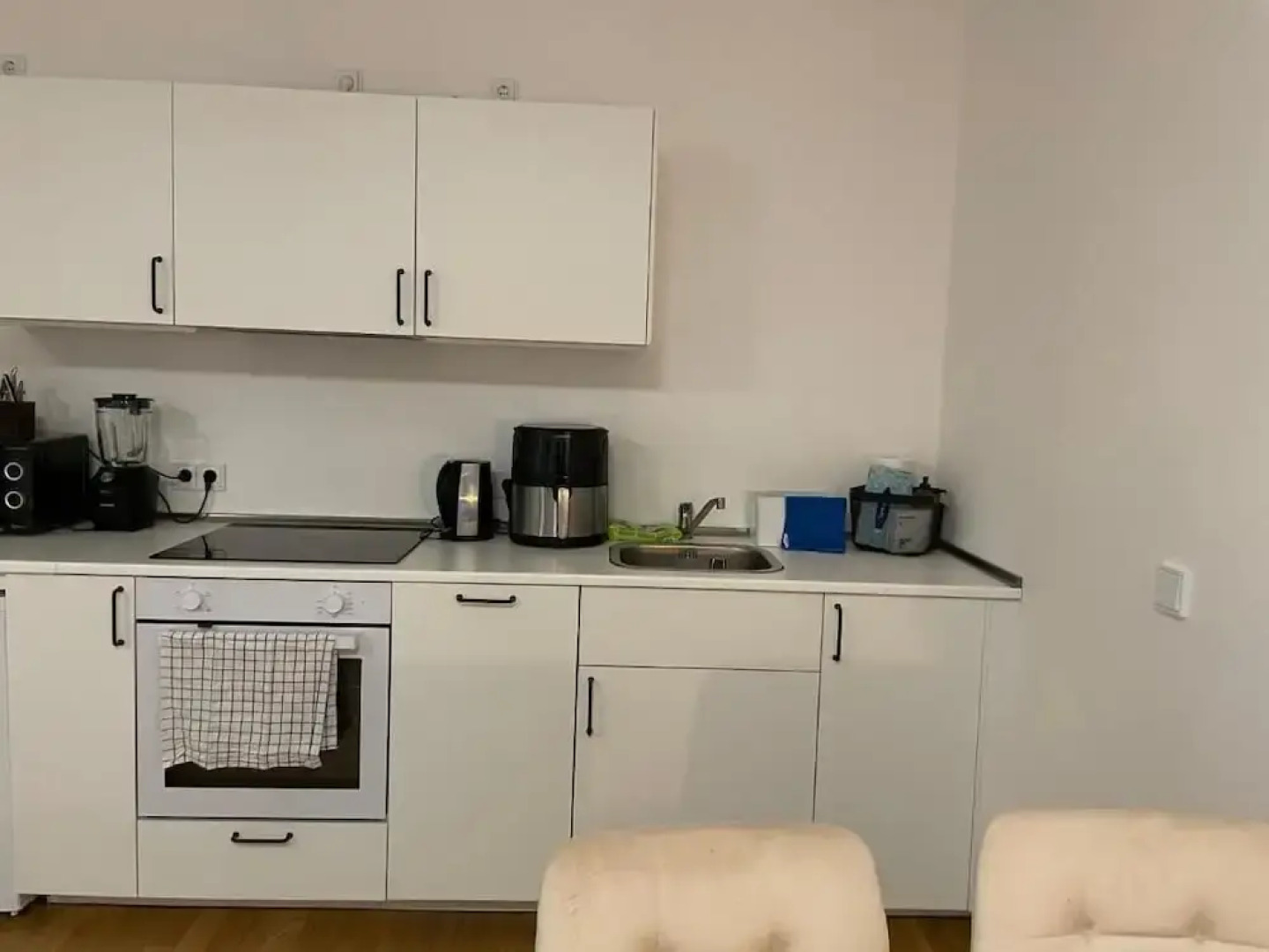 Precious Airport Sta