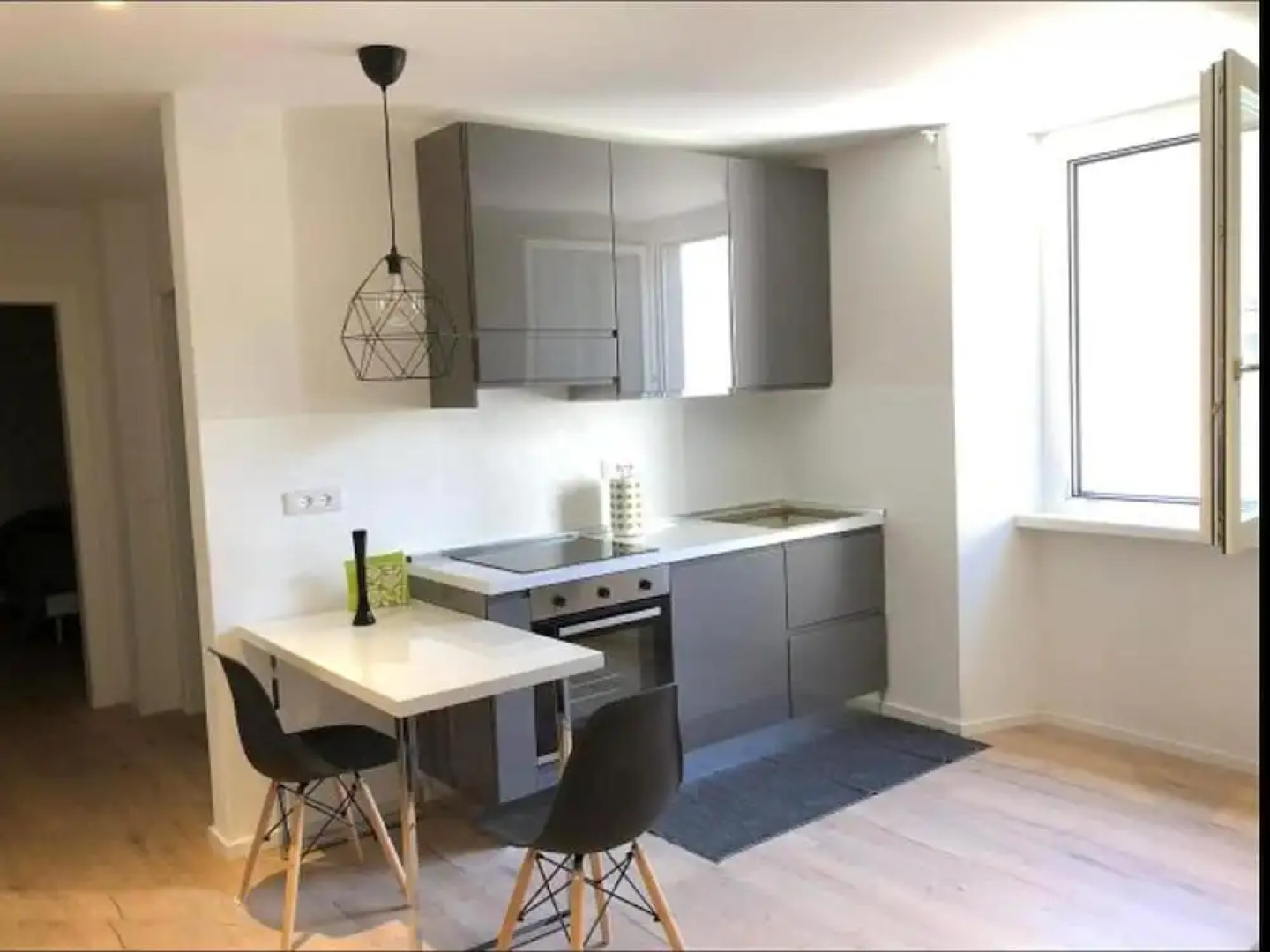 Apartment in the Historic Center of Locca, not far From the Lake