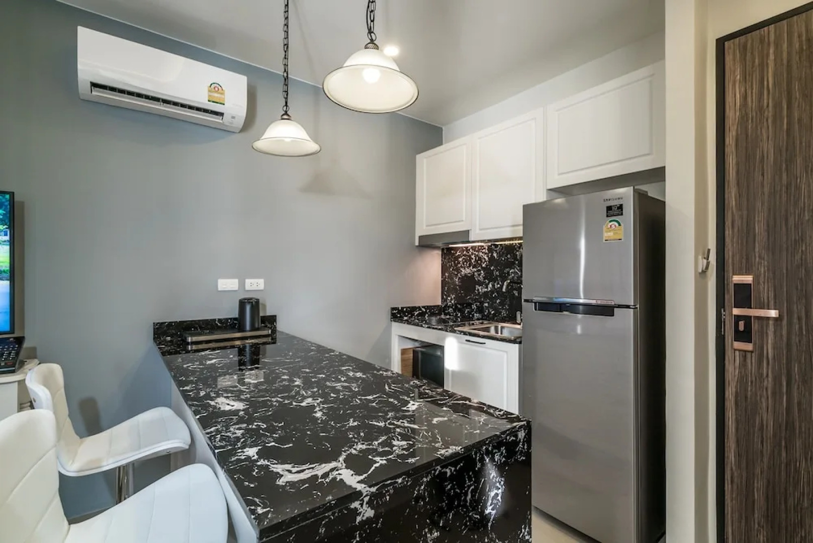 Palmyrah Surin Beach Residence