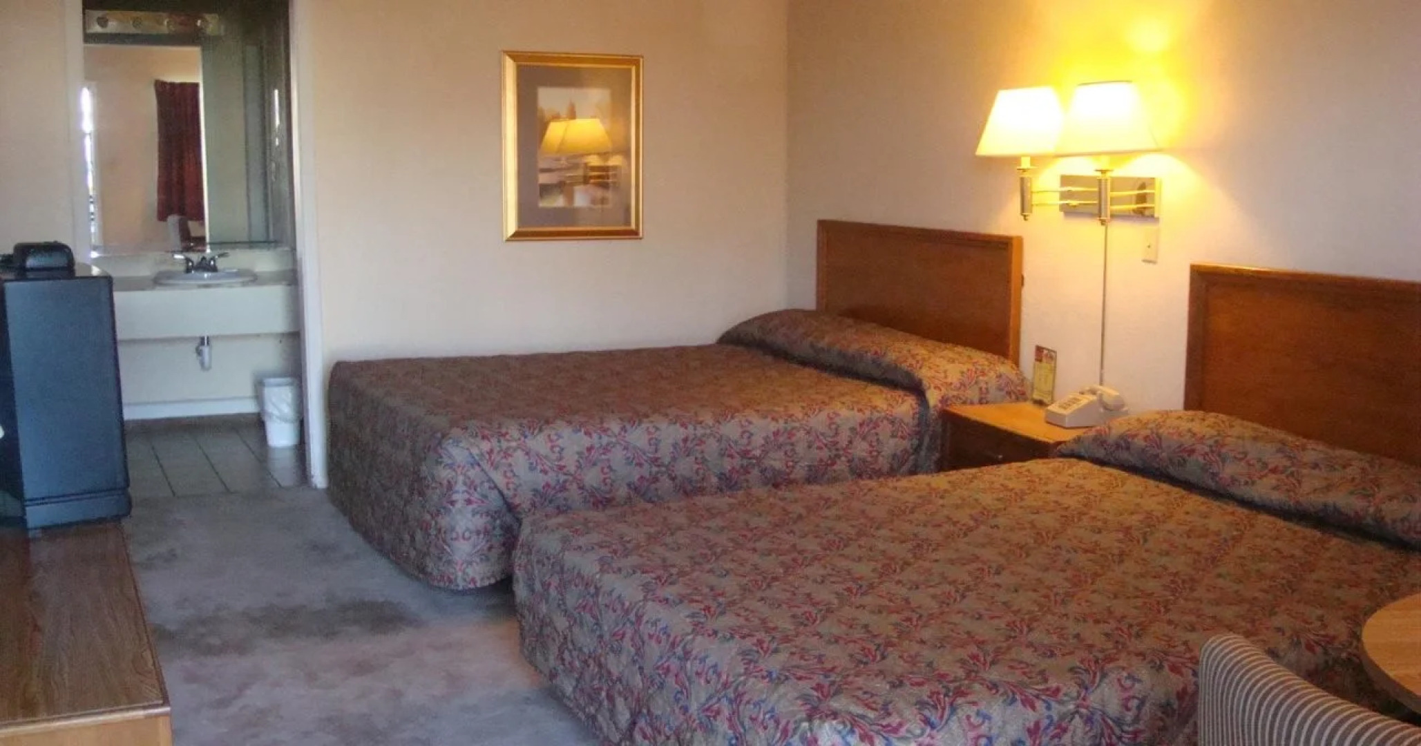 Luxury Inn & Suites