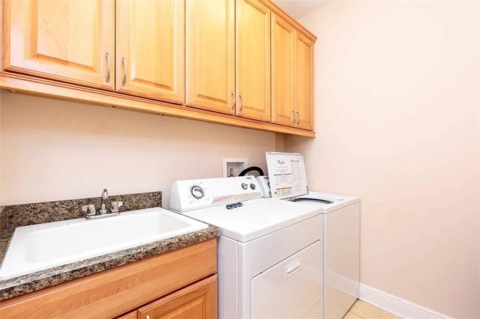 Water's Edge 4 Br home by RedAwning