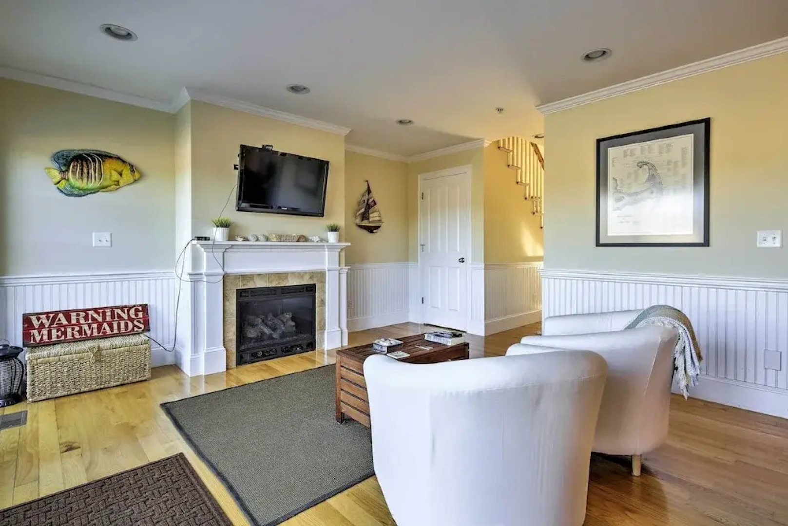 1 Mi to Town & Oyster Pond Beach: Chatham Retreat