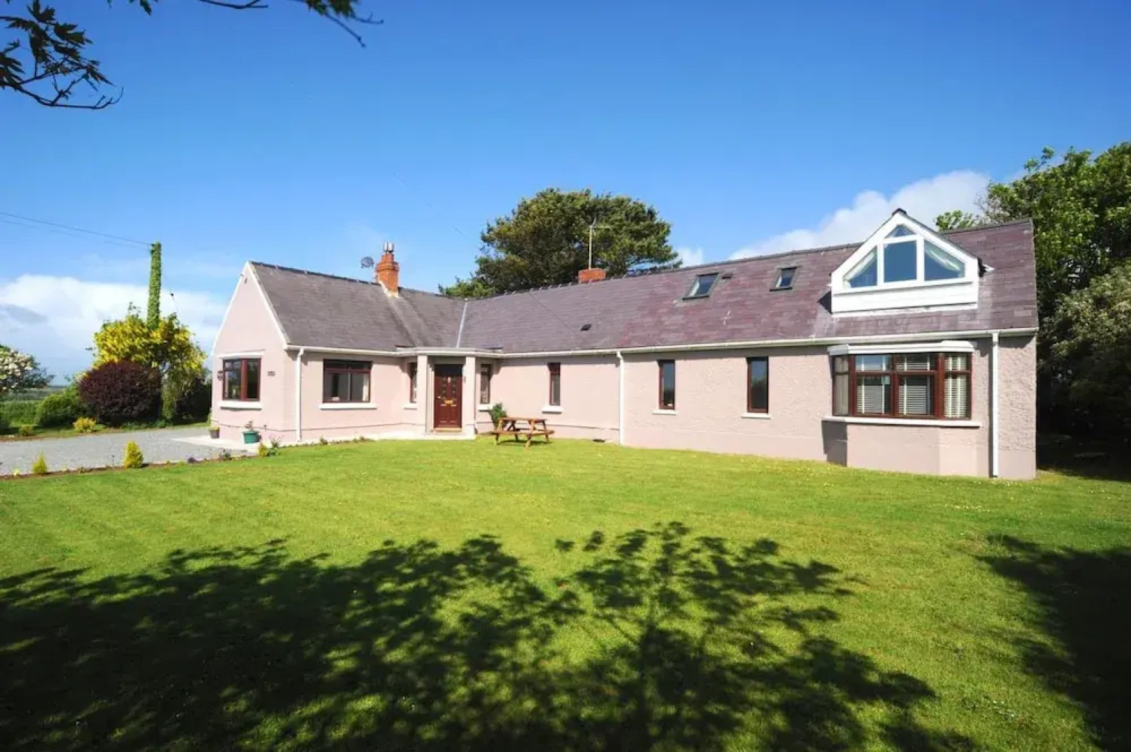 Fields Lodge Bed & Breakfast