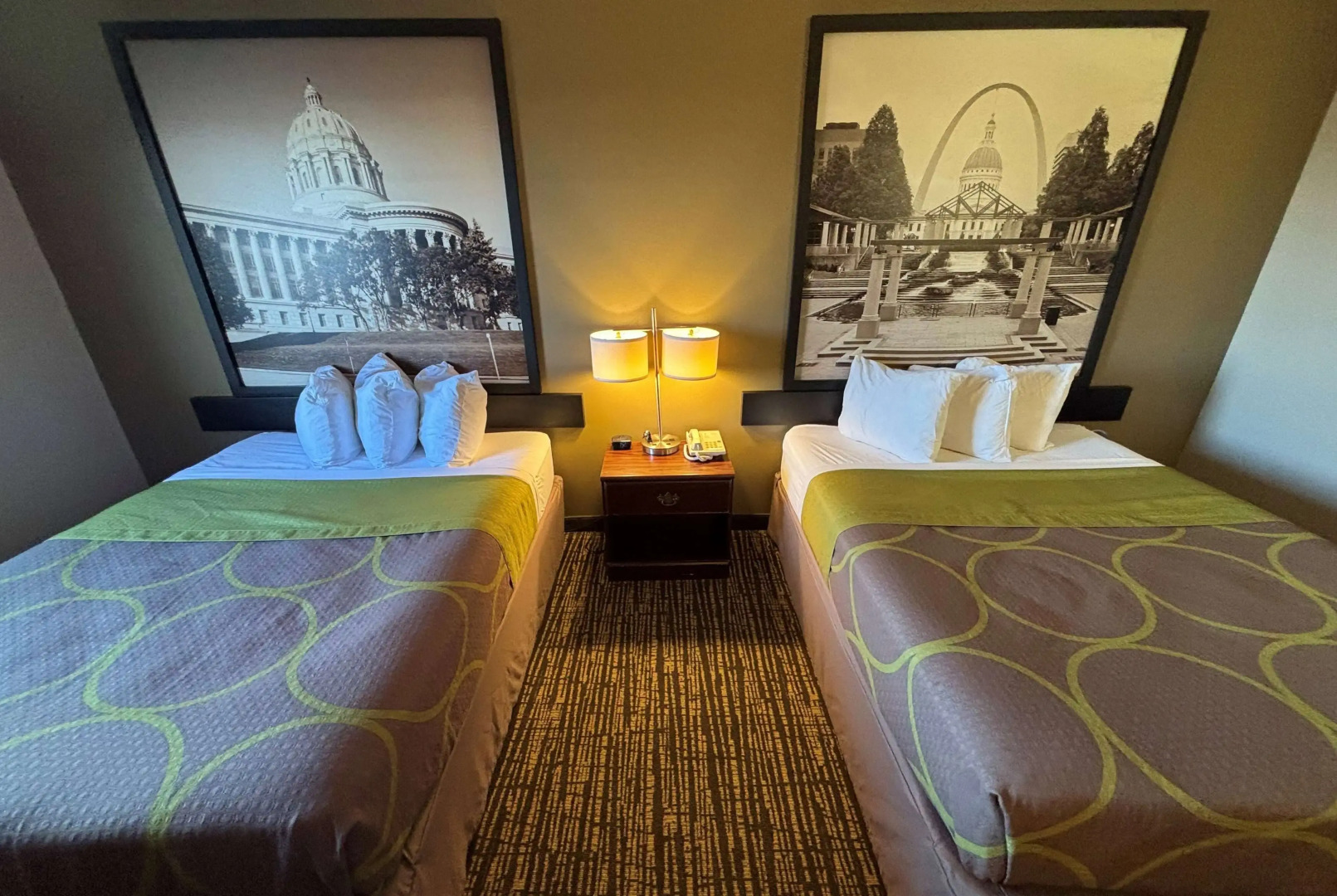 Super 8 by Wyndham Jerseyville