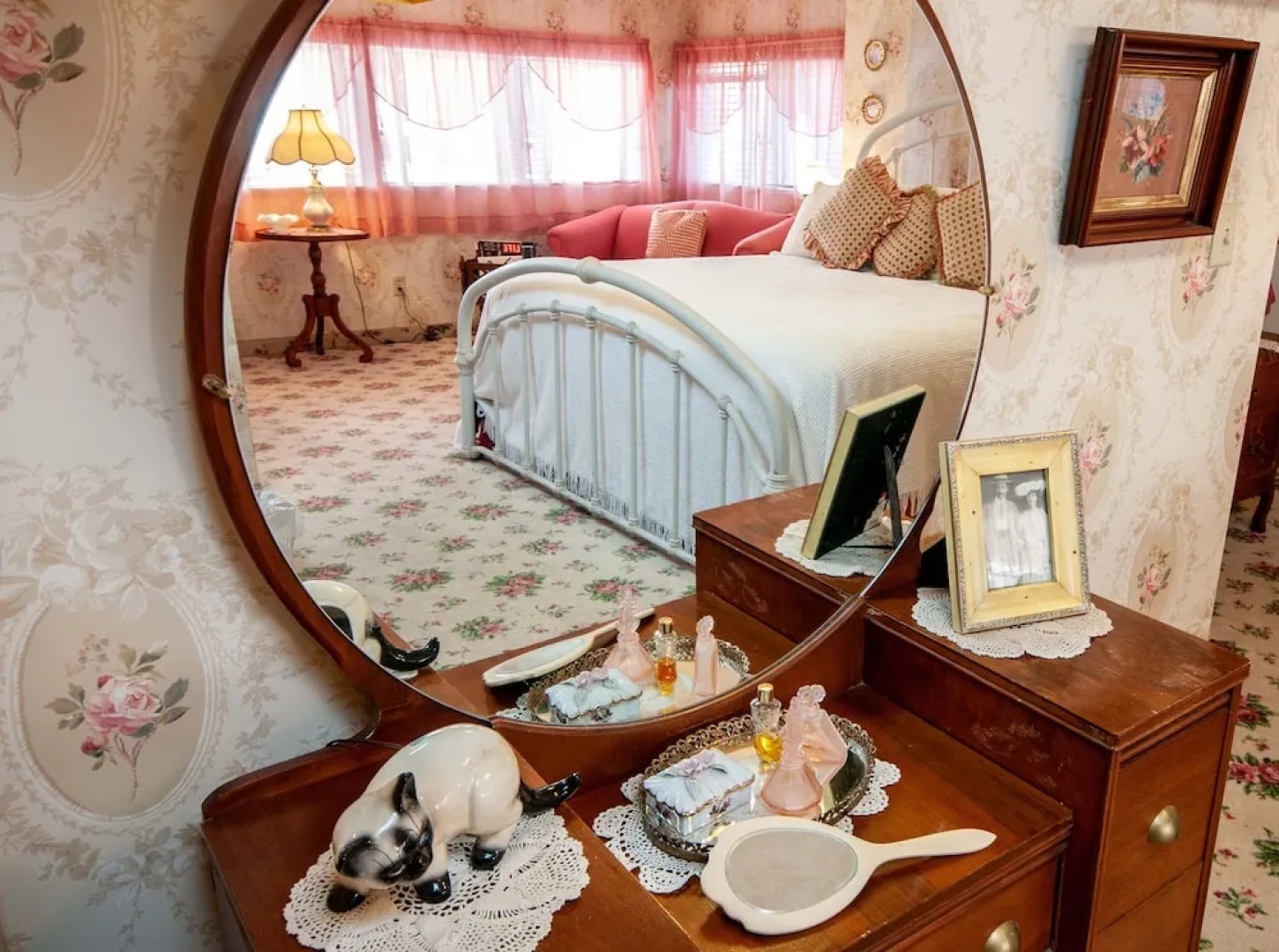 The Anniversary Inn Logan