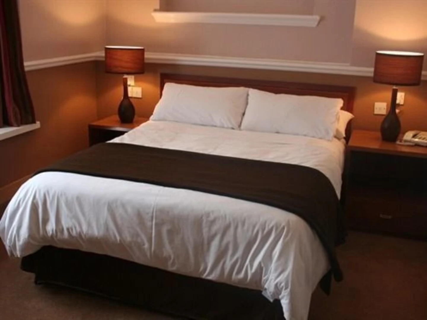 Pines Hotel Luton Airport