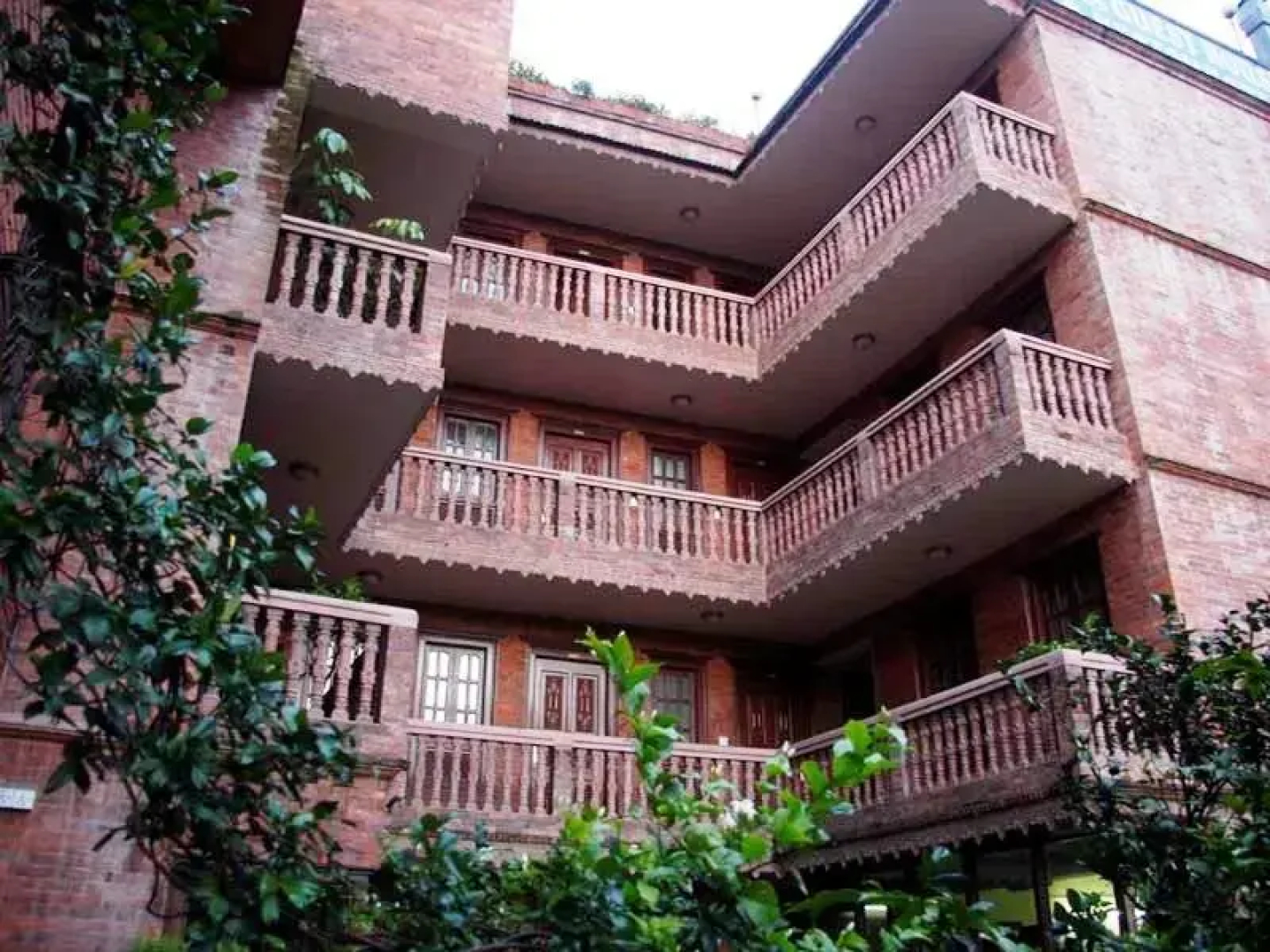 Vajra Guest House & Restaurant