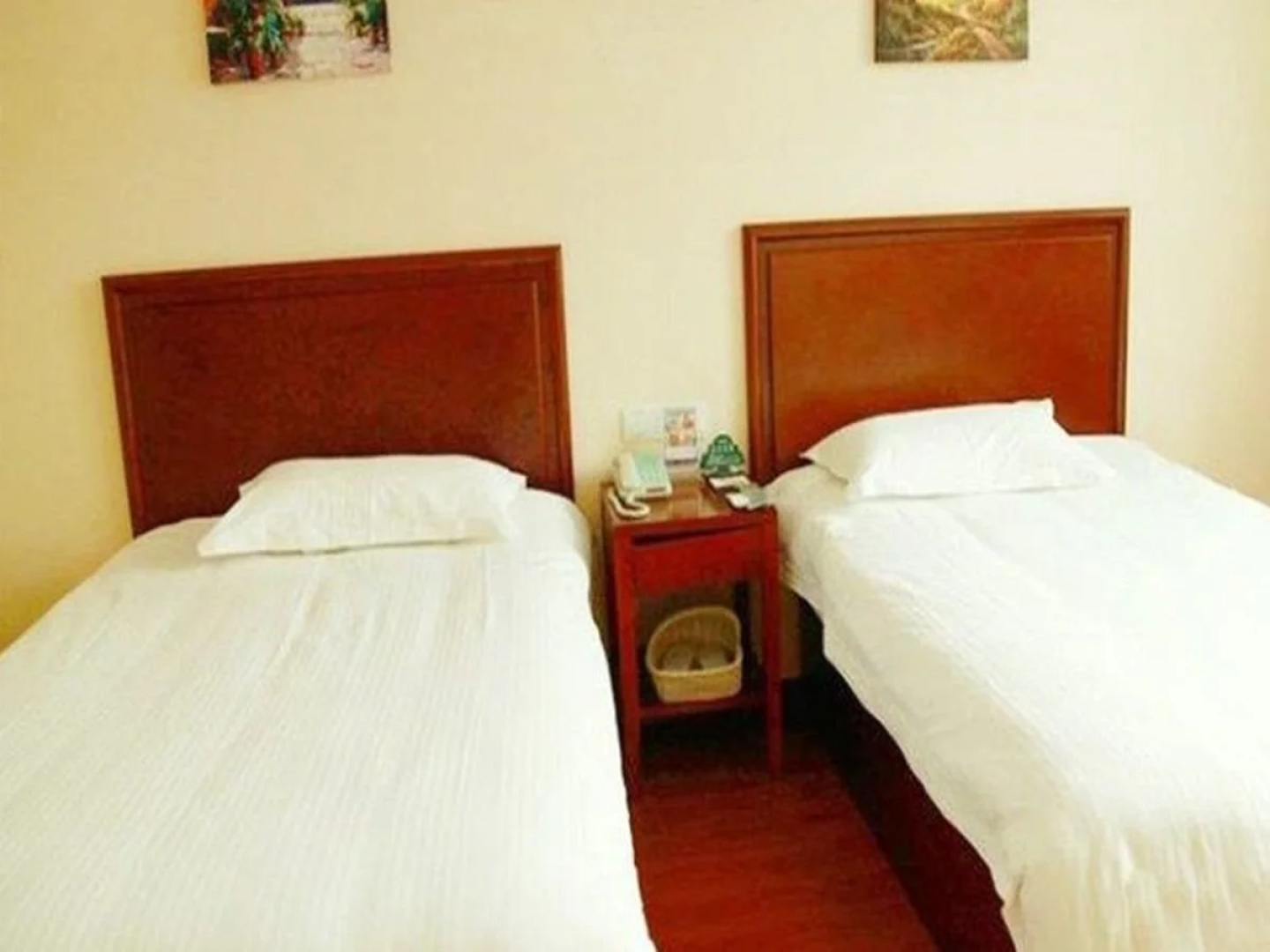 GreenTree Inn Shandong Weihai Rushan Century Avenue Express Hotel