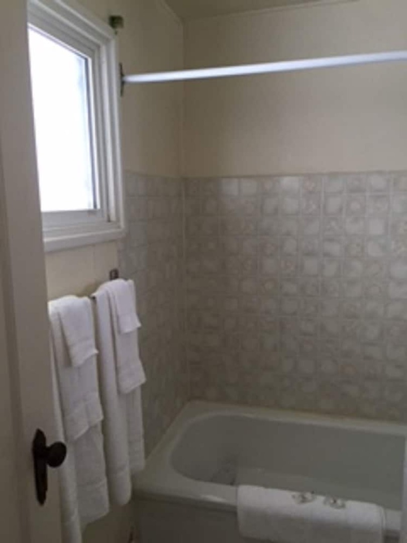 Trail Motel & RV Park