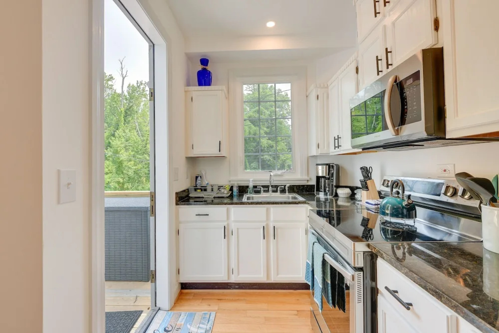 Family-friendly Chesapeake Beach House With Deck!