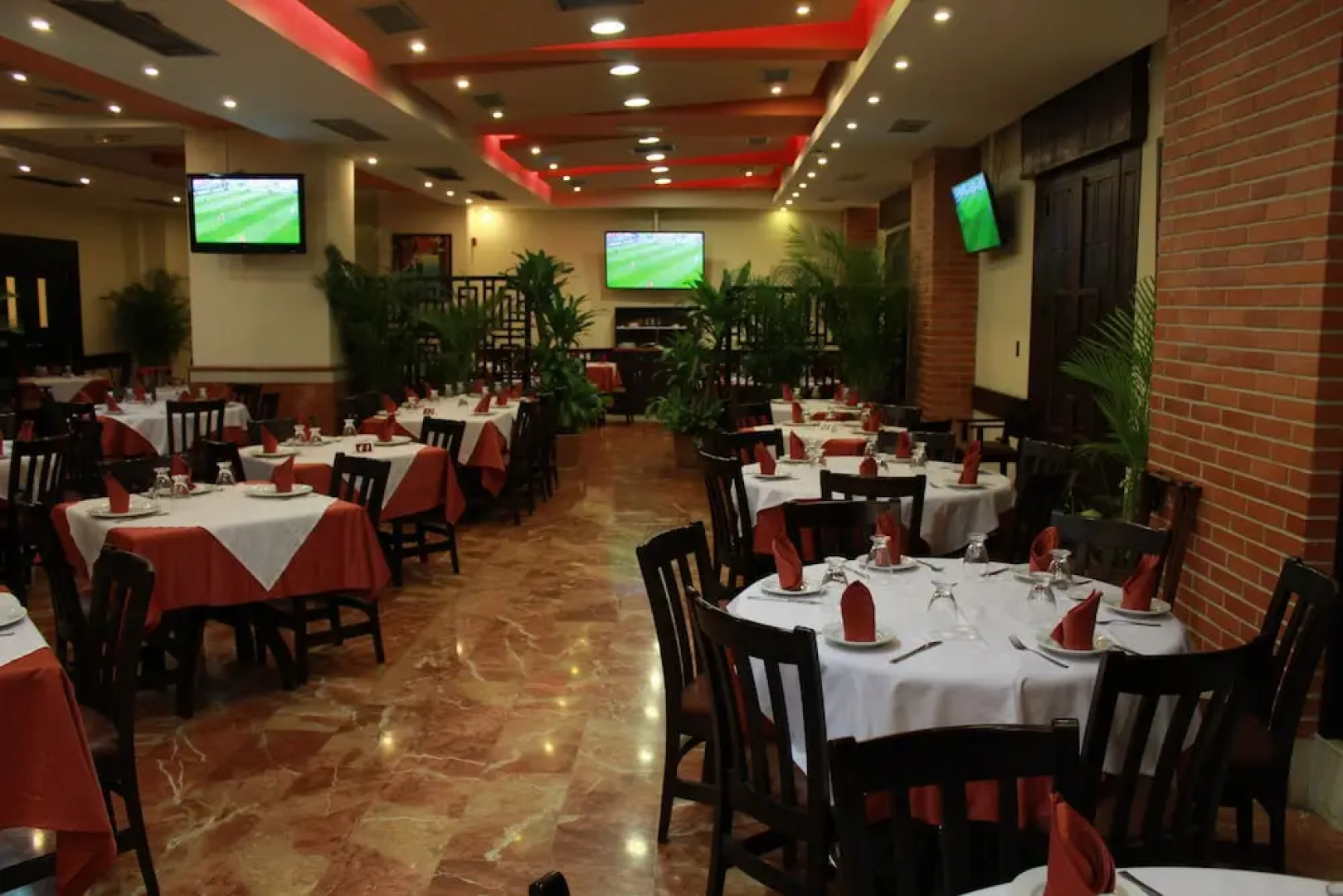 Waldorf Hotel Boutique