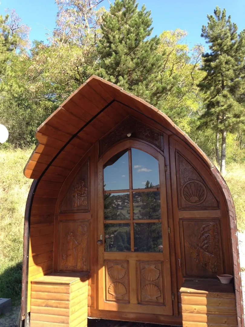 La Colline Aux Cabanes