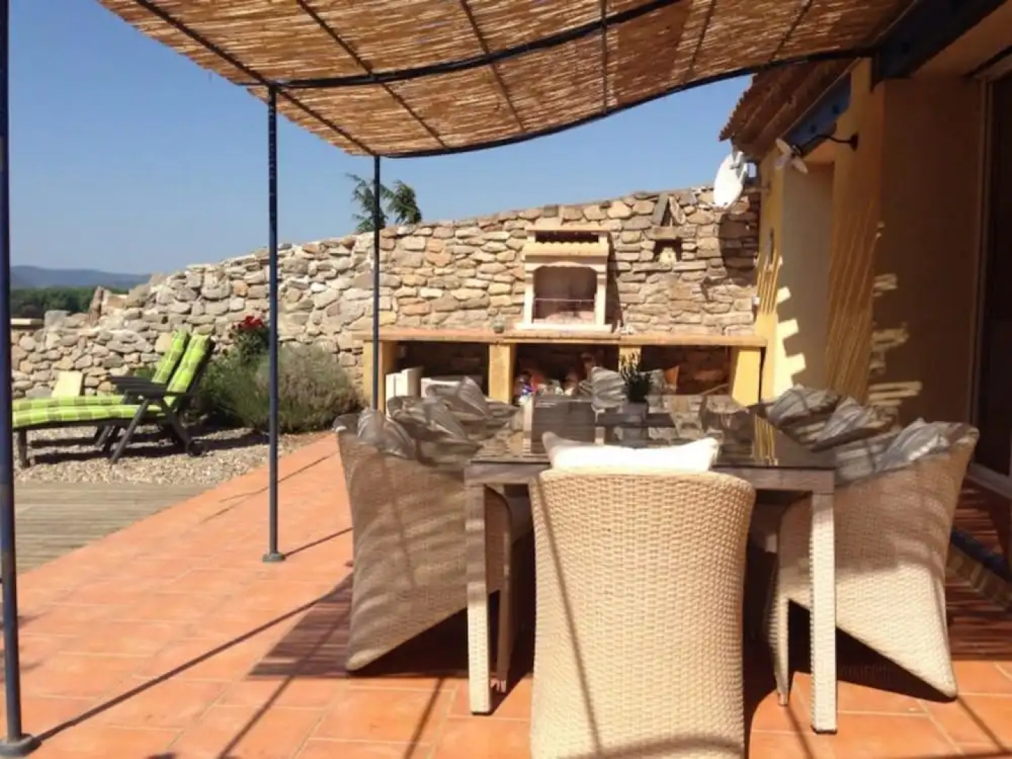 Spacious Villa With Private Swimming Pool in Marseillette