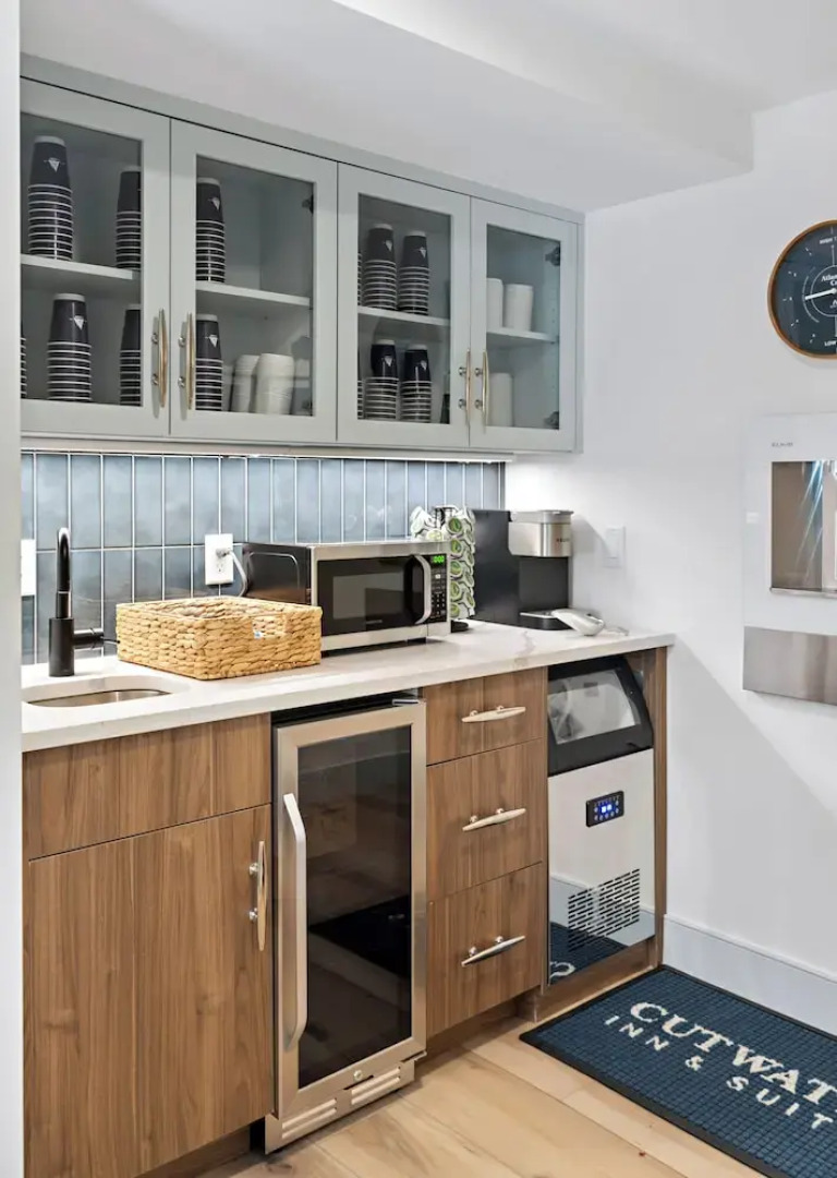 Cutwater Inn & Suites