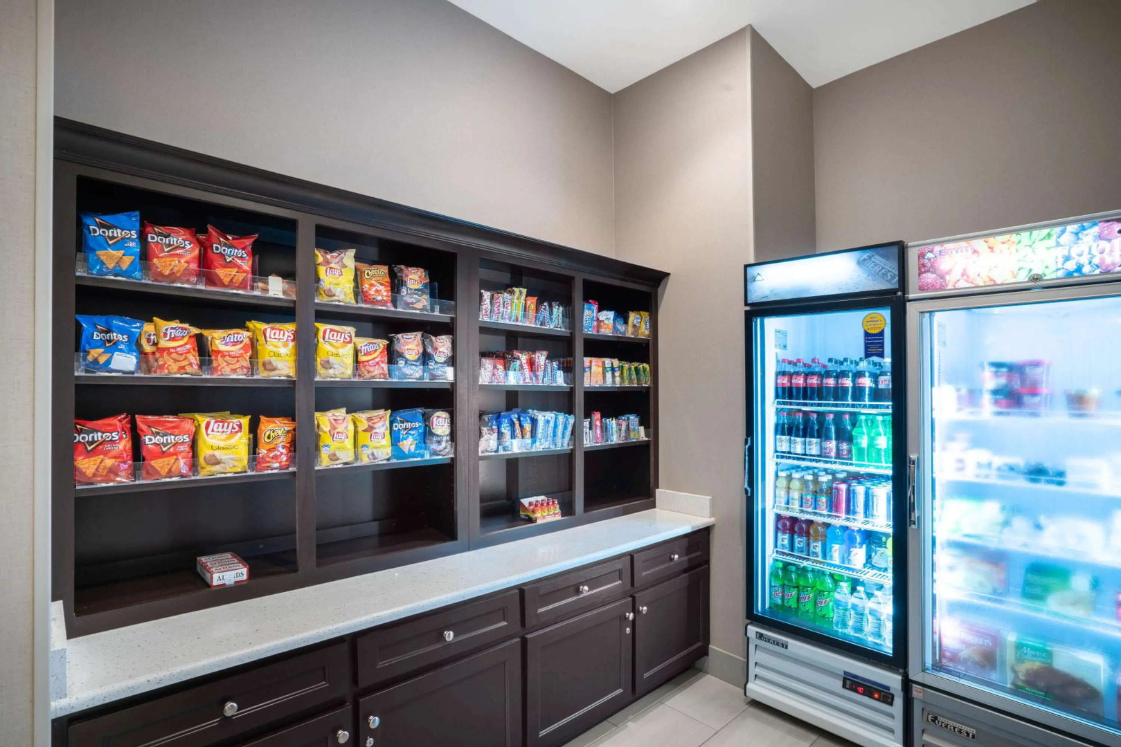 La Quinta Inn And Suites By Wyndham West Memphis