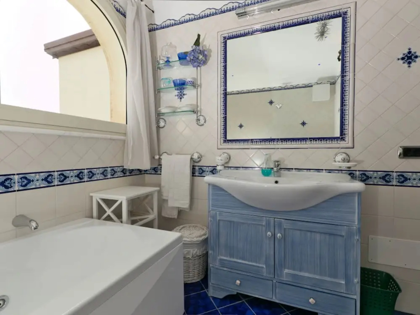 Apartment near Praia with Large Terrace & Spectacular Views