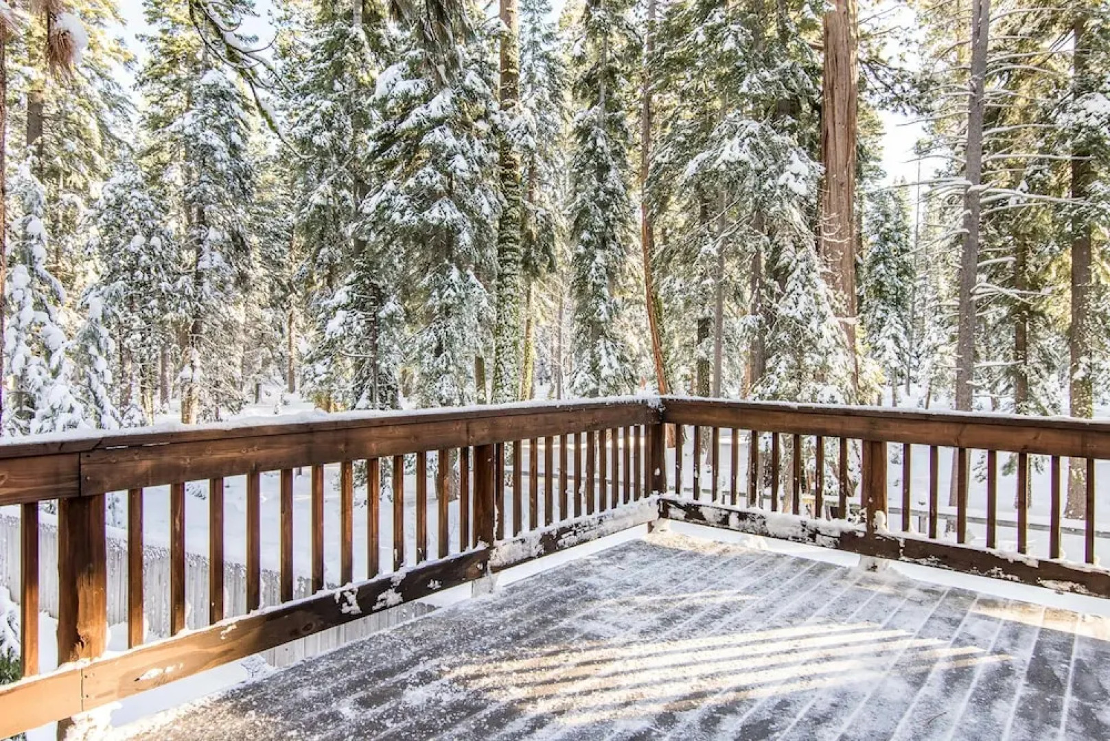 Sugar Pine Haus with Hot Tub by RedAwning