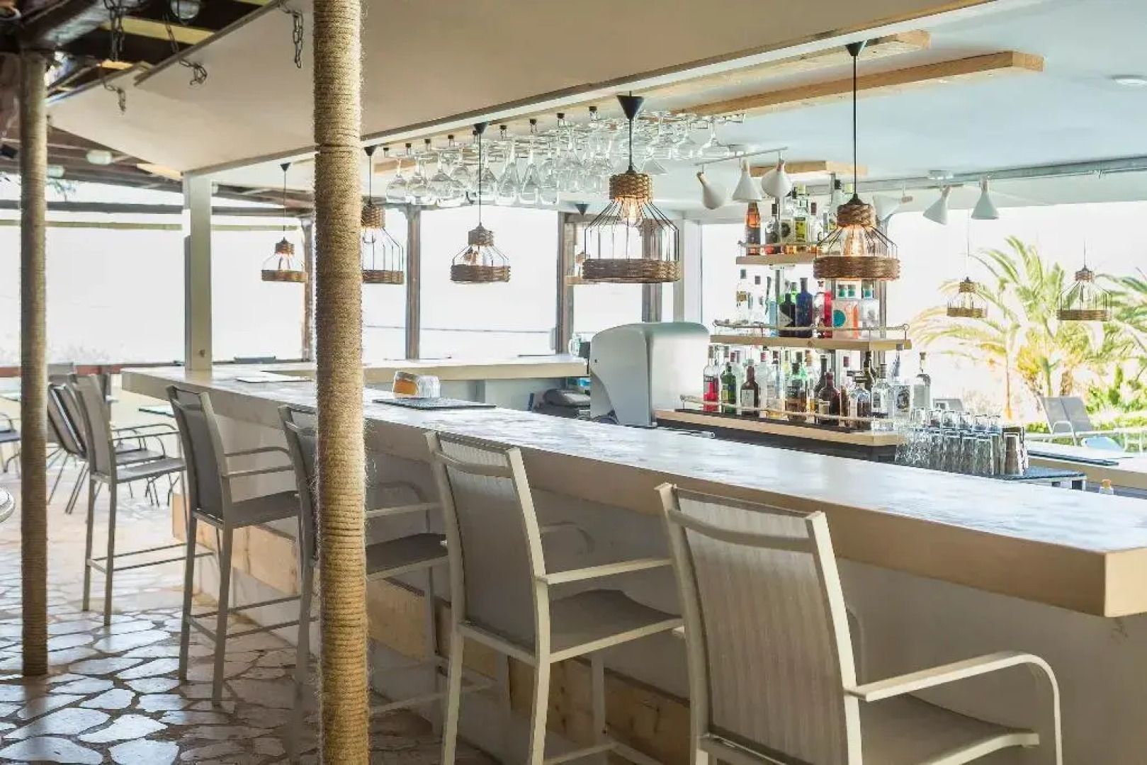 Metaxatos Apartments