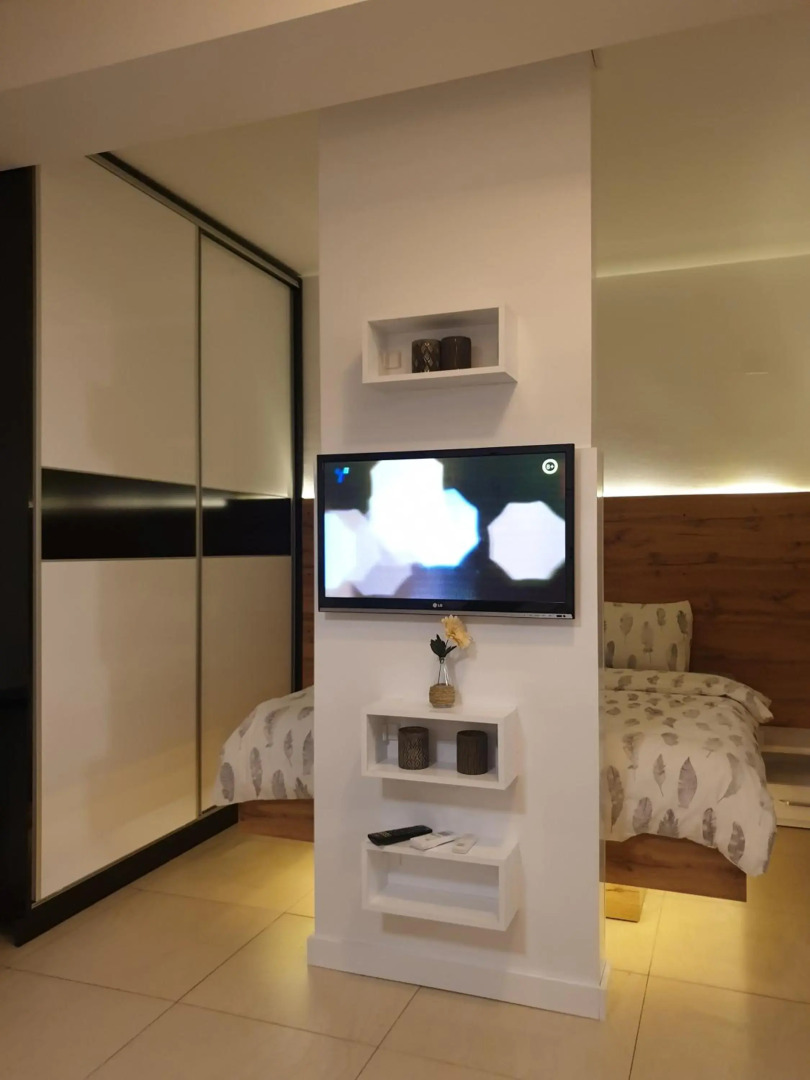 Sky Apartments Special