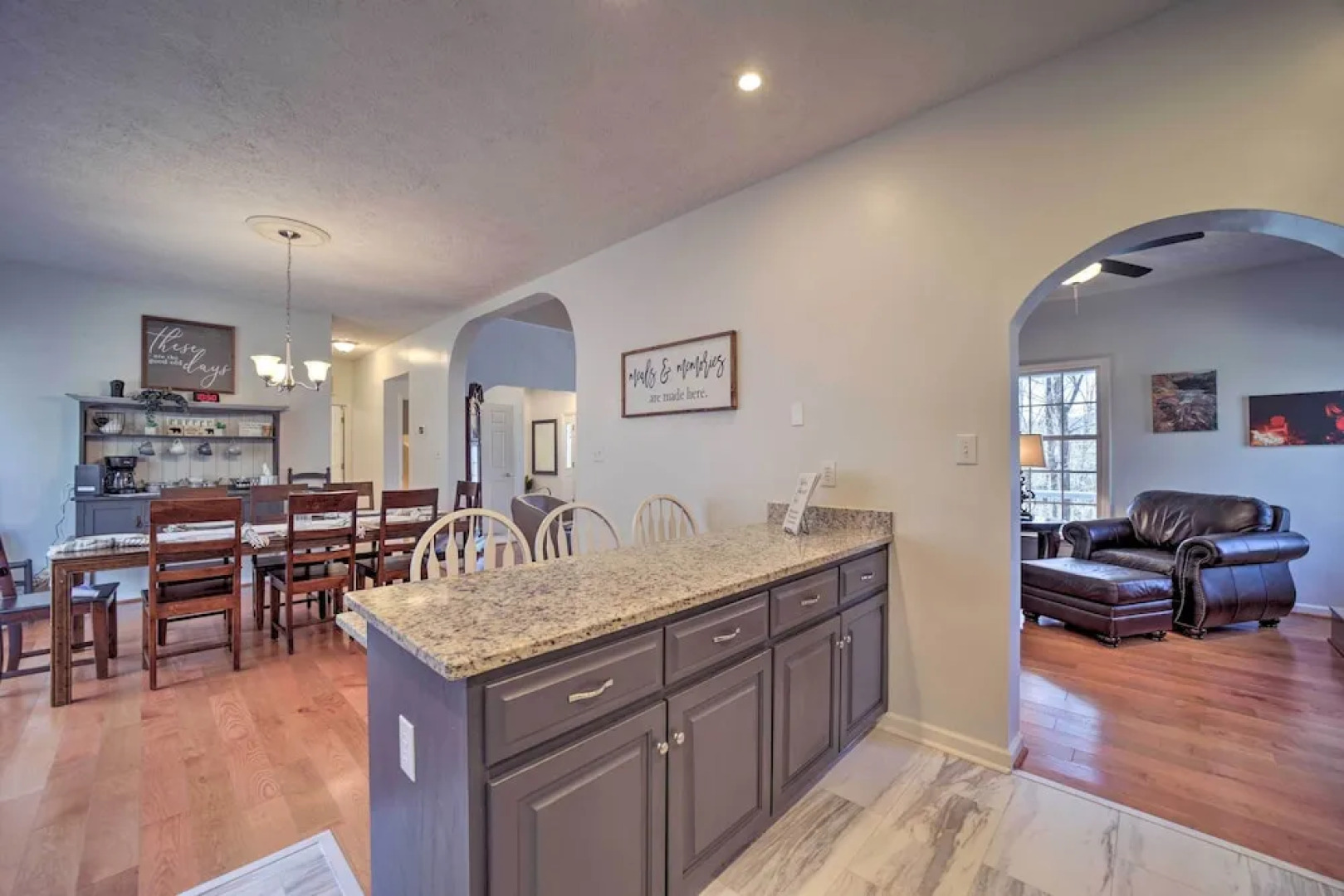 Blue Ridge Mtn Escape: Home w/ Deck & Fire Pit!