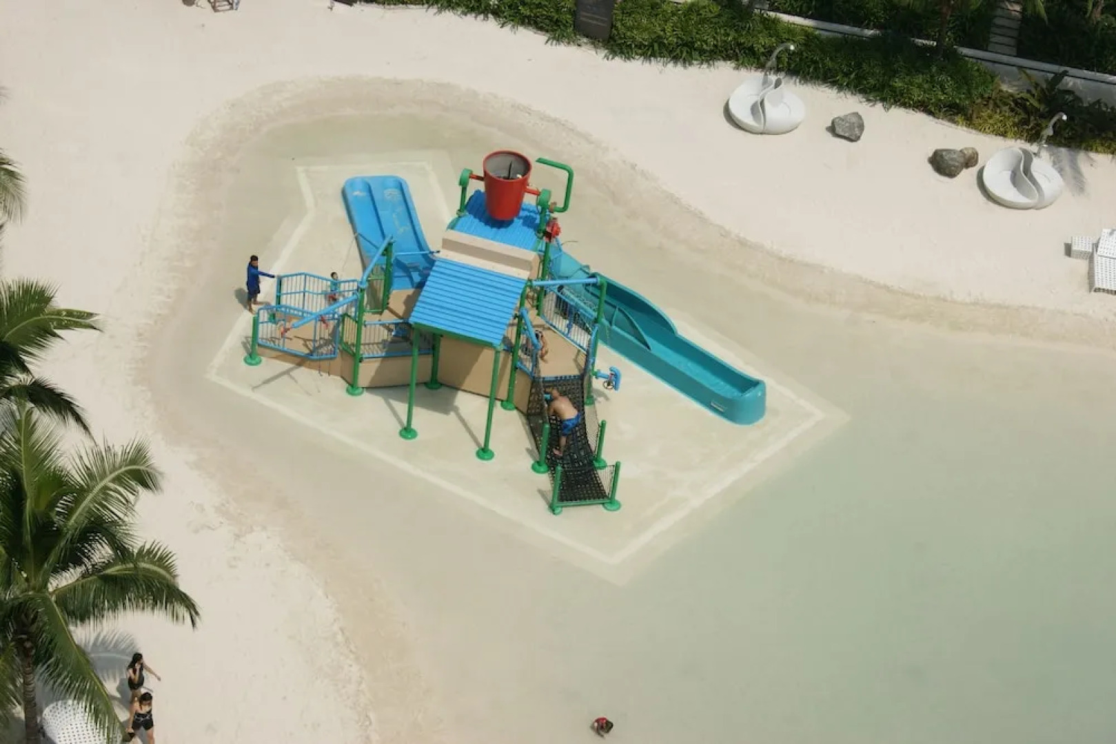 Maui Condotel @ Azure Urban Resort Residence