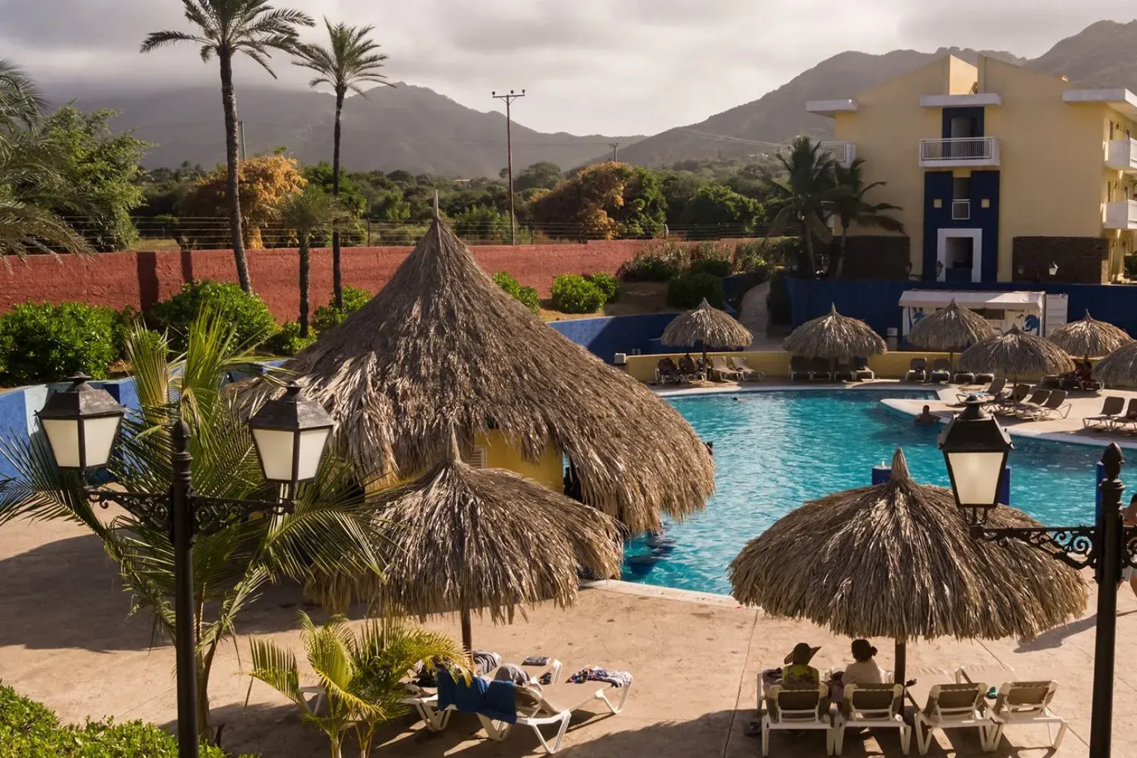 Hesperia Playa el Agua